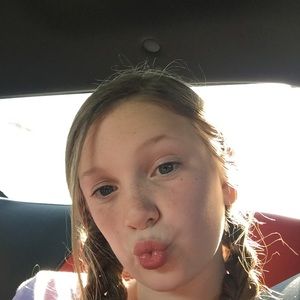 Meet your Posher, Ella